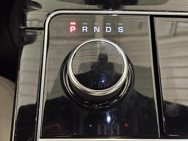 Land Rover Velar Range Rover 3.0 V6 AWD R-Dynamic HSE | 117dkm! | Volleder | Panodak | Meridian Sound | Elek trekhaak | FullLed | Etc.. etc..