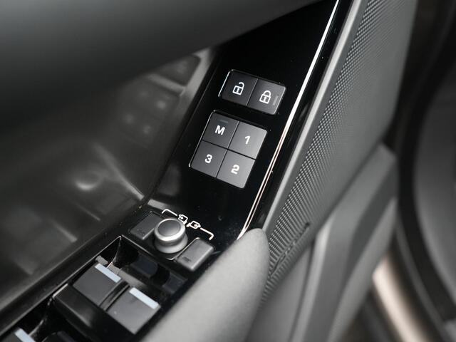 Land Rover Velar Range Rover P400e SE PHEV 400pk | Panodak | Adaptive Cruise | Camera | Meridian Audio | Lederen Sportstoelen Memory | Apple Carplay | Blis | Keyless | Navigatie | DAB | 20"L.M | Plug In Hybrid |