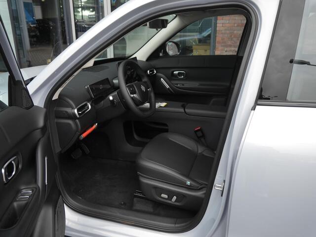 Leapmotor B03X ProMax Design 53 kWh | Binnenkort leverbaar in deze kleur | €1000 korting | Hoge zit | Carplay | Camera | Navigatie | 18inch velgen | Parkeersensoren | LED Lampen |