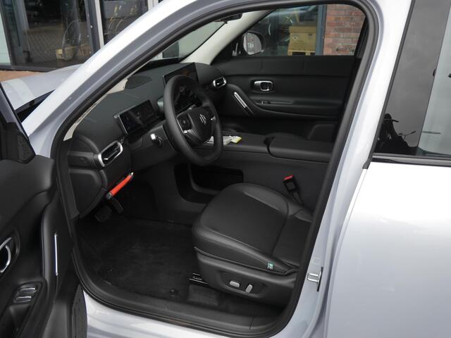 Leapmotor B03X ProMax Design 53 kWh | Binnenkort leverbaar in deze kleur | €1000 korting | Hoge zit | Carplay | Camera | Navigatie | 18inch velgen | Parkeersensoren | LED Lampen |