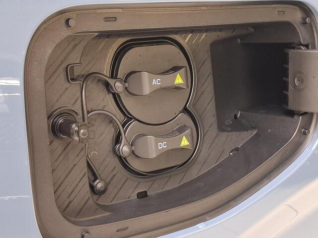 Leapmotor B10 Design ProMax 67.1 kWh | Navigatie | 360° Camera | Stoelverwarming/Ventilatie | Stuurverwarming | Handsfree Kofferklep | Panoramadak |