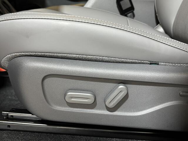 Leapmotor B10 Design ProMax 67.1 kWh 430KM WLTP | Panorama | Navigatie | Elektrische achterklep | Elektrisch bedienbare stoelen | Stoelverwarming | Stoelventilatie