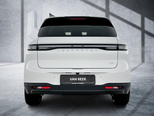 Leapmotor B10 Design ProMax 67.1 kWh | DEMO AUTO | ** beschikbaar per 01-05-2026 ** Automaat | 434 km WLTP | Leder | Navi |