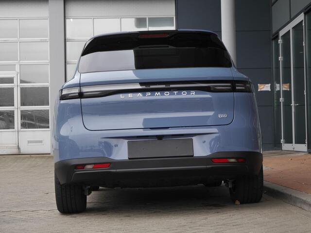 Leapmotor B10 Design ProMax 67.1 kWh Wltp 434km | 750kg trekgewicht | Stoel en stuur verwarming | 360 graden camera | Lederen bekleding | Panoramadak | Led | Regensensor | Sfeerverlichting | Elektrisch verstelbare voorstoelen