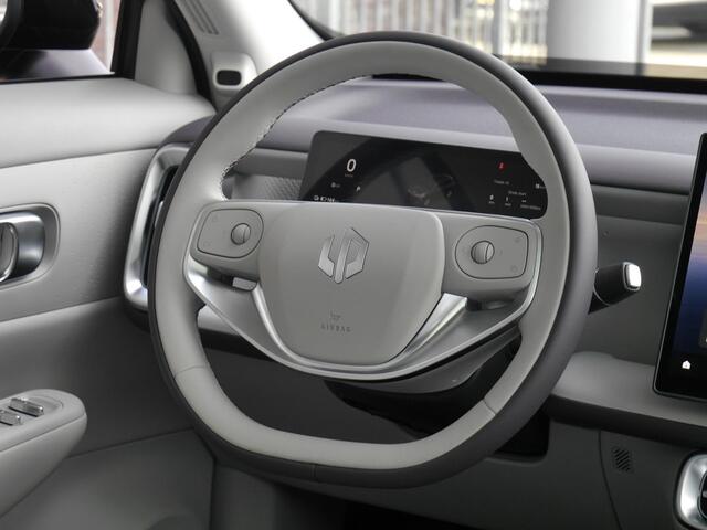 Leapmotor B10 Design ProMax 67.1 kWh | Licht interieur kleur | Navigatie | Rondom camera | 18inch Velgen | Elektrisch bedienbare achterklep | Panoramdak | Stoel verwarming en ventilatie | Stuurverwarming | Uit voorraad leverbaar