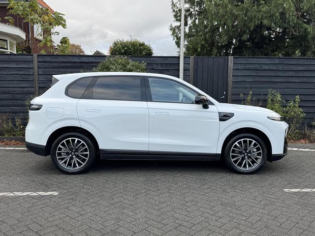 Leapmotor B10 Design ProMax 67.1 kWh 218PK Automaat Navigatie, Camera 360, Lichtmetalen velgen, Elektrische Achterklep, Kunstlederen bekleding, Stoel Verwarming & Ventilatie