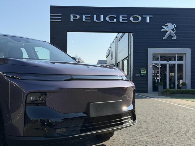 Leapmotor B10 Design ProMax 67.1 kWh 218PK Automaat Navigatie, Camera 360, Lichtmetalen velgen, Elektrische Achterklep, Kunstlederen bekleding, Stoel Verwarming & Ventilatie
