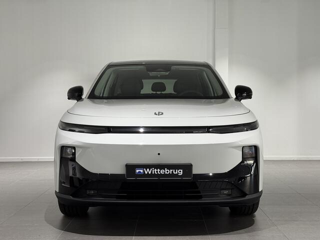 Leapmotor B10 Design ProMax 67.1 kWh Volledig Elektrisch met Navigatie, Lederen bekleding en Climate Control Uit voorraad leverbaar!