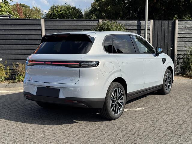 Leapmotor B10 Design ProMax 67.1 kWh 218PK Automaat Navigatie, Camera 360, Lichtmetalen velgen, Elektrische Achterklep, Kunstlederen bekleding, Stoel Verwarming & Ventilatie