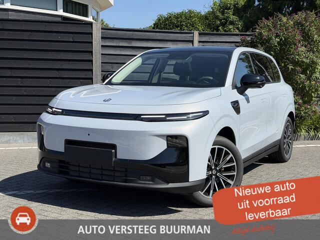 Leapmotor B10 Design Hybrid EV 18.8 kWh 218PK Automaat Navigatie, Rondomzichtcamera, Adaptieve Cruise Control, Climate Control, Panoramadak
