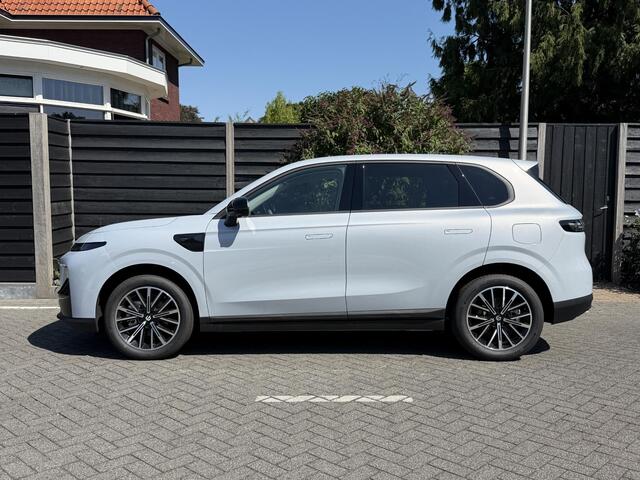 Leapmotor B10 Design Hybrid EV 18.8 kWh 218PK Automaat Navigatie, Rondomzichtcamera, Adaptieve Cruise Control, Climate Control, Panoramadak