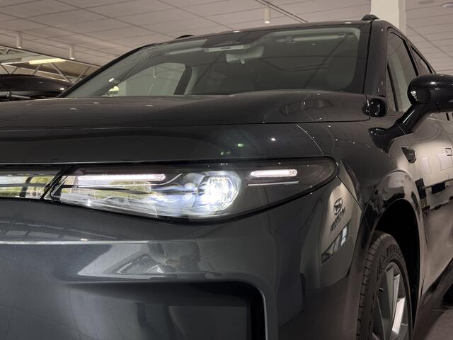 Leapmotor C10 REEV Design 28.4 kWh Range Extender 950 km RANGE Automaat met Lederen bekleding, Elektrische stoelen en Camera Nu te bestellen en te proefrijden!