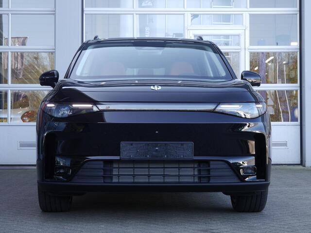 Leapmotor C10 REEV Design 28.4 kWh | Demo | Gecombineerde actieradius WLTP 974km | 1500 kg Trekgewicht | Diverse kleuren leverbaar | Full options | Stuurverwarming | Stoelverwarming en koeling | Elektrisch verstelbare voorstoelen | Navigatie | Keyless entry & start | 2