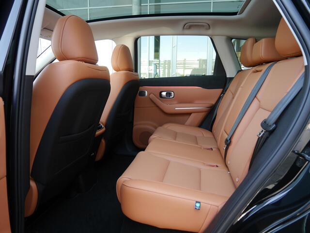 Leapmotor C10 REEV Design 28.4 kWh | Demo | Gecombineerde actieradius WLTP 974km | 1500 kg Trekgewicht | Diverse kleuren leverbaar | Full options | Stuurverwarming | Stoelverwarming en koeling | Elektrisch verstelbare voorstoelen | Navigatie | Keyless entry & start | 2