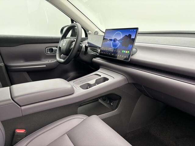 Leapmotor C10 REEV Design 28.4 kWh Volledig Elektrisch Automaat met Lederen bekleding, Elektrische stoelen en Camera Nu te bestellen en te proefrijden!