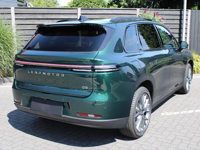 Leapmotor C10 Design REEV 28.4 kWh 215PK Automaat Navigatie, Camera 360, Lichtmetalen velgen, Elektrische Achterklep, Kunstlederen bekleding, Stoel Verwarming & Ventilatie