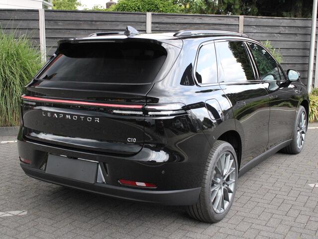 Leapmotor C10 Design REEV 28.4 kWh 215PK Automaat Navigatie, Camera 360, Lichtmetalen velgen, Elektrische Achterklep, Kunstlederen bekleding, Stoel Verwarming & Ventilatie