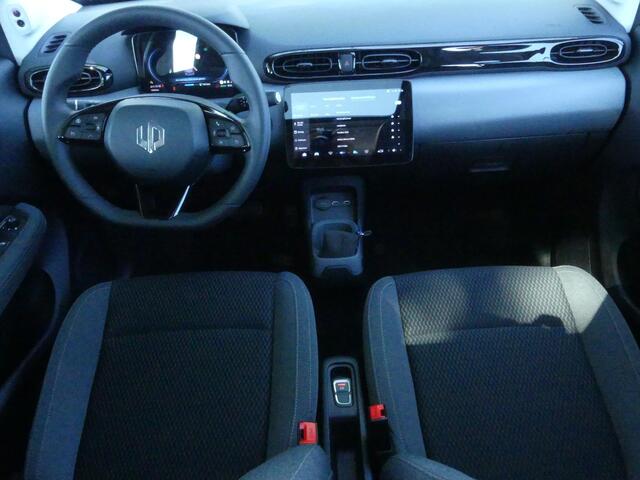 Leapmotor T03 Design 37.3 kWh Navigatie, Park. sensoren achter, Pano dak,