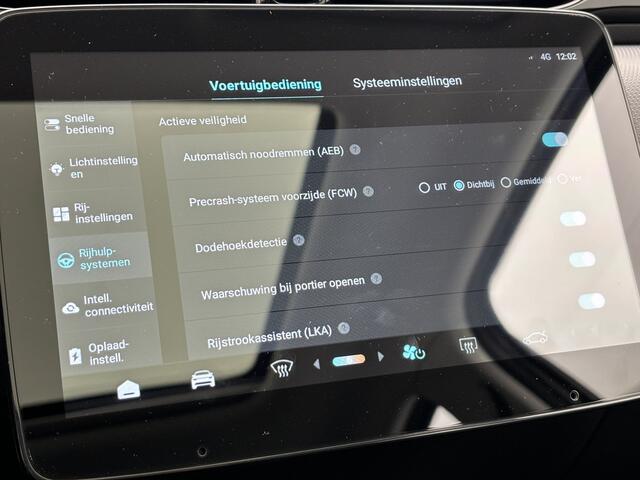 Leapmotor T03 Design 37.3 kWh Volledig Elektrisch met 265 km WLTP Range, Airconditioning, Panoramadak, Adaptive Cruise Control en Uit voorraad leverbaar!