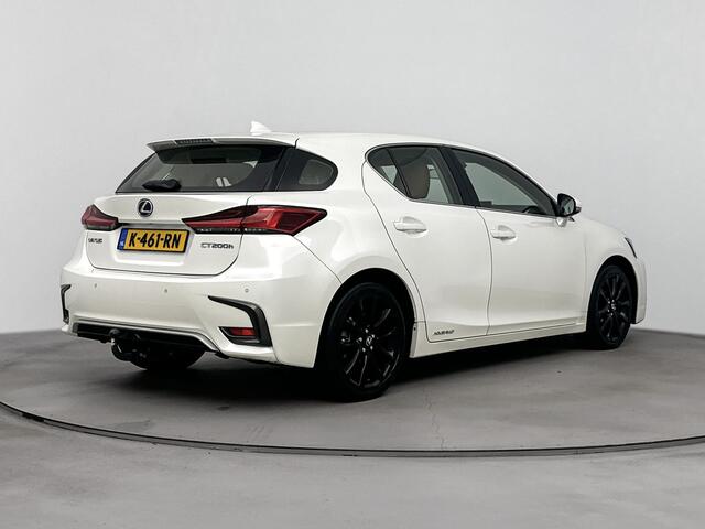 Lexus CT 200h Business Line Pro | Trekhaak | Lederen bekleding | Stoelverwarming | Cruise Control Adaptief |