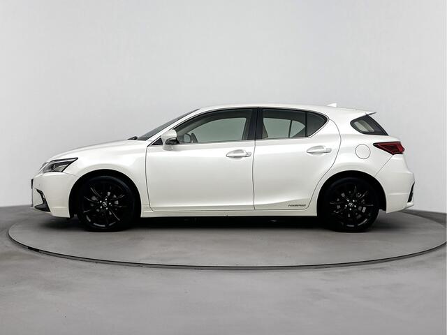 Lexus CT 200h Business Line Pro | Trekhaak | Lederen bekleding | Stoelverwarming | Cruise Control Adaptief |