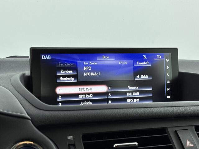 Lexus CT 200h Business Line Pro | Trekhaak | Lederen bekleding | Stoelverwarming | Cruise Control Adaptief |