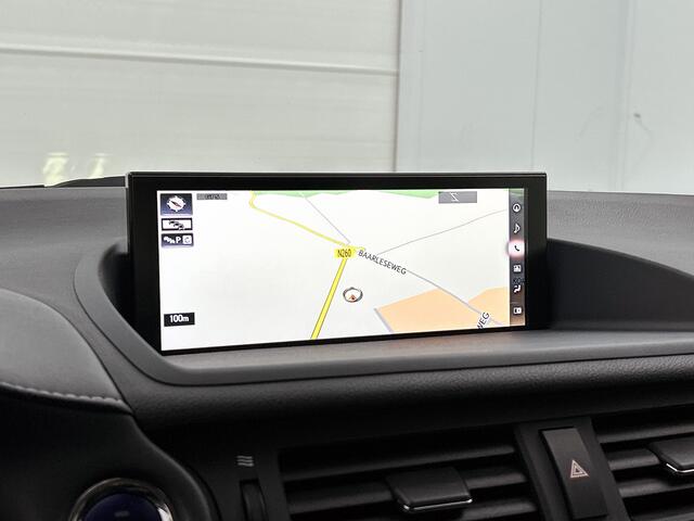 Lexus CT 200h Business Launch Edition | Achteruitrij camera | Climate control | Cruise control | LM velgen |
