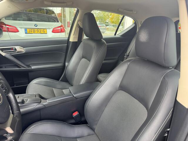 Lexus CT 200h Ultimate Edition