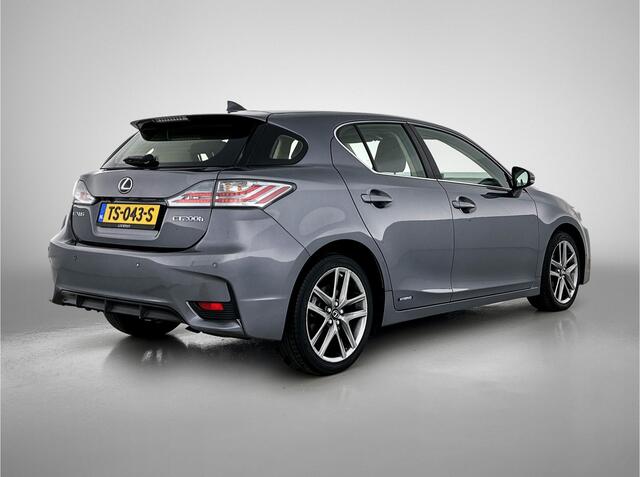 Lexus CT 200h Individual | Leer | Lexus Navigatie | Cruise Control | 17 inch velgen |