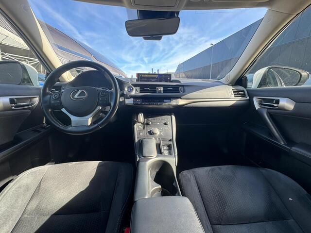 Lexus CT 200h Business Launch Edition | All-Season | Navigatie | Parkeersensoren |