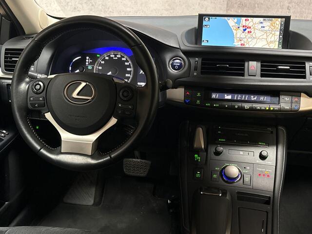 Lexus CT 200h Sport Automaat (GROOT NAVI, CAMERA, ALCANTARA, ADAPTIVE CRUISE, SPORTSTOELEN, LANE ASSIST, ELEK PAKKET, NIEUWSTAAT)