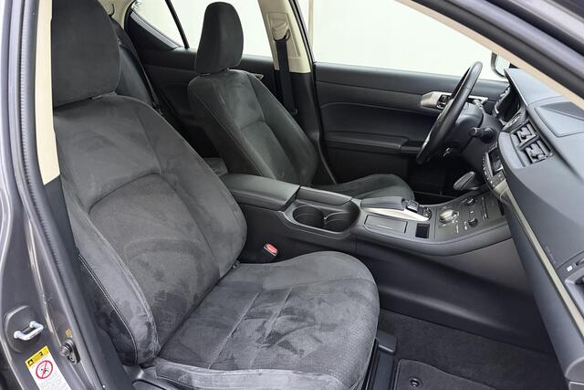 Lexus CT 200h Business Line | Navigatie | Climate Control | Achteruitrijcamera | Parkeersensoren voor & achter