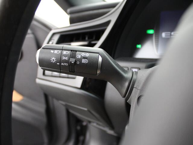 Lexus Es 300h President Line