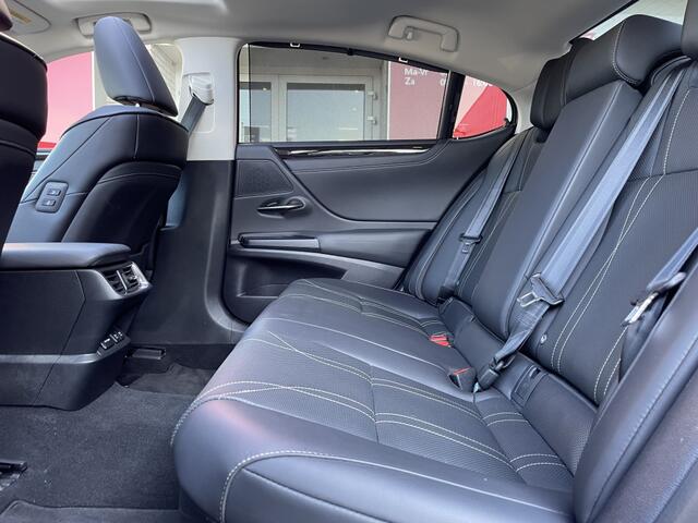 Lexus Es 300h Executive Line | Pano | 360 graden camera | Stoelverwarming
