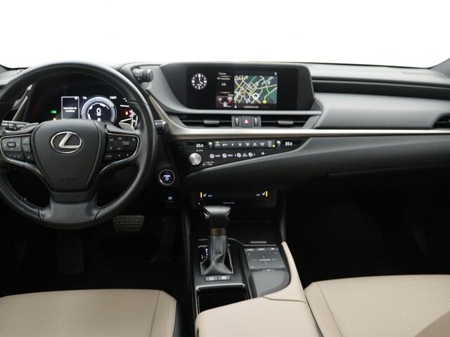 Lexus Es 300h Business Line | Navigatie | Apple CarPlay / Android Auto | Lederen bekleding | Sunroof |