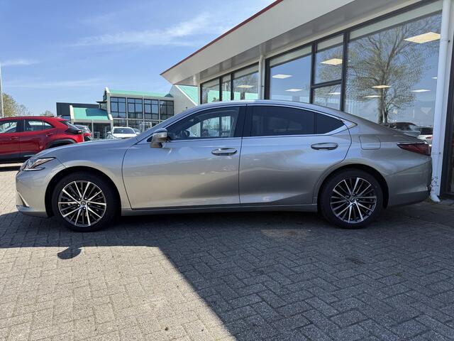Lexus Es 300h Business Line limited Keyless | Stoel-stuurverwarming | Camera