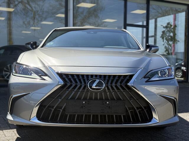 Lexus Es 300h Business Line limited Keyless | Stoel-stuurverwarming | Camera