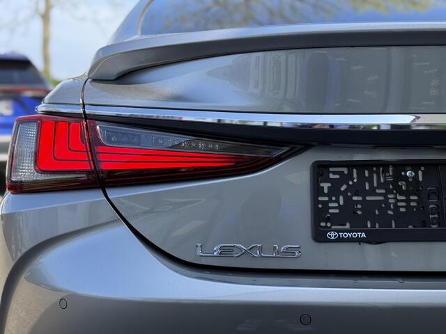 Lexus Es 300h Business Line limited Keyless | Stoel-stuurverwarming | Camera