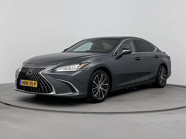 Lexus Es 300h Business Line | Sunroof | Stoel- en stuurverwarming | Carplay |