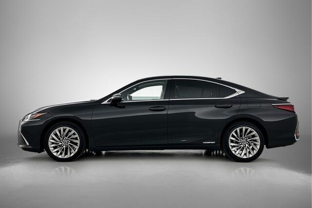 Lexus Es 300h President Line | Mark Levinson | Stoelverwarming en -ventilatie | Head-up Display | 360 graden camera |