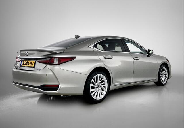 Lexus Es 300h President Line | Mark Levinson | Stoelverwarming en -ventilatie | Head-up Display | 360 graden camera |