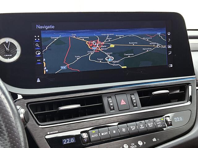 Lexus Es 300h F Sport Line | Adaptief Dempingsysteem | Schuifdak | Mark Levinson |