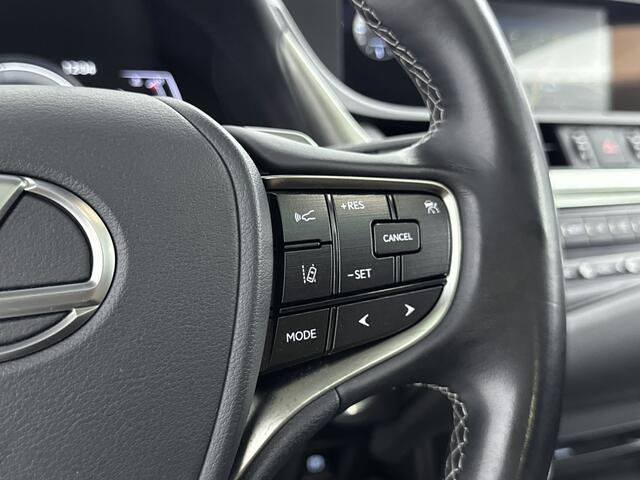Lexus Es 300h Business Line | Stoelverwarming | Navigatie | Sunroof |
