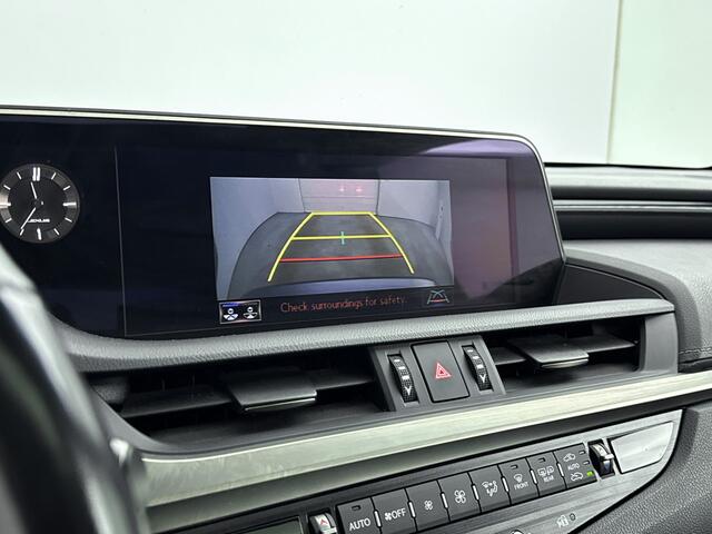 Lexus Es 300h Business Line | Adaptive Cruise | Carplay | Stoelverwarming |