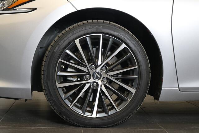 Lexus Es 300h Business Line