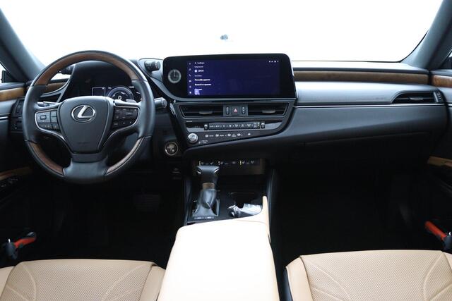 Lexus Es 300h Executive Line | Blade Scan Koplampen | Head-Up Display | Stoelgeheugen | Rondomzichtcamera