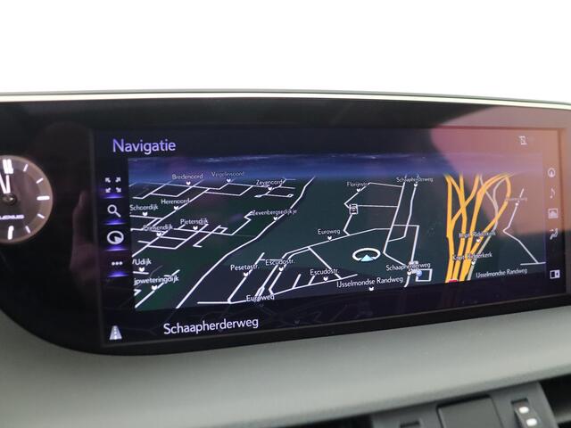 Lexus Es 300h Preference Line | 1ste Eigenaar | Dealer onderhouden | Stoel+Stuurverwarming | Blind Spot Monitor | LED Verlichting | Elektrisch Verstelbaar Stoelen | Schuif/Kantel Dak |