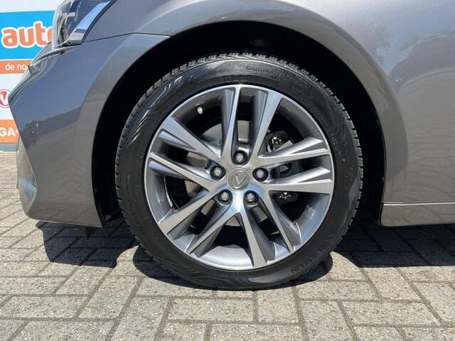 Lexus IS 300h Hybrid Business Line Pro | Navigatie |