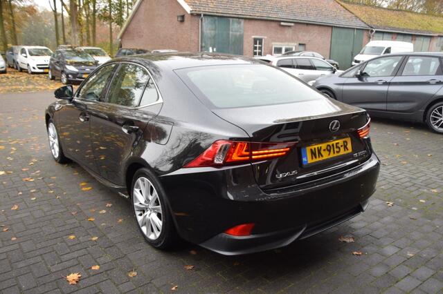 Lexus IS 300H HYBRID BUS.L.