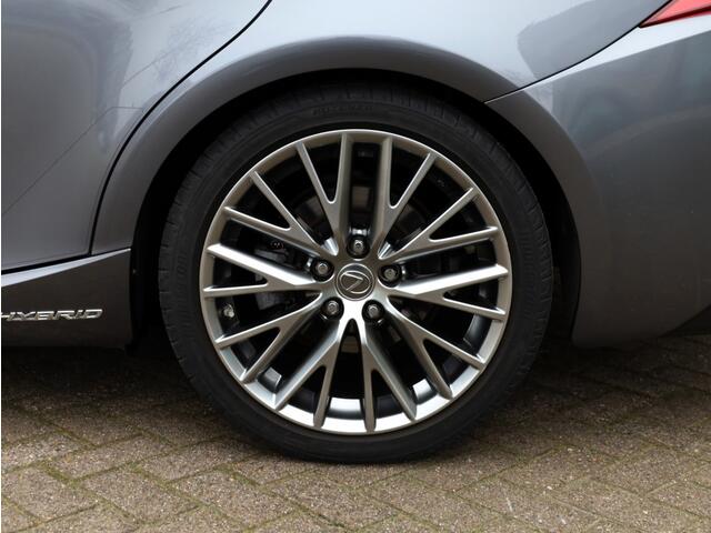 Lexus IS 300h Hybrid Luxury Line | Mark Levinson | Stoelventilatie | LED